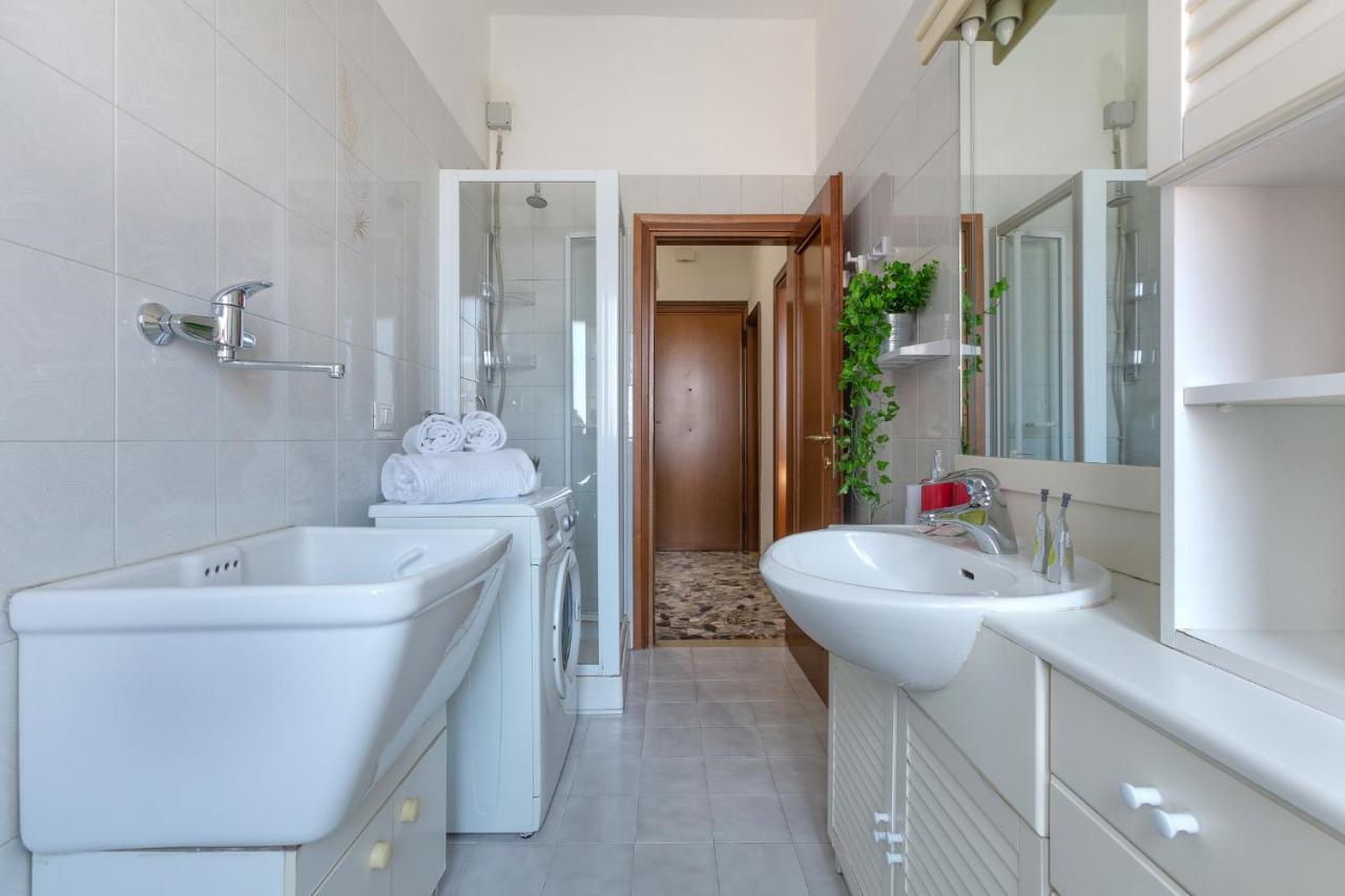 a 500 mt dalla Certosa Apartment Bologna Esterno foto