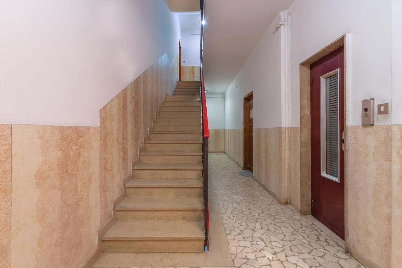 a 500 mt dalla Certosa Apartment Bologna Esterno foto