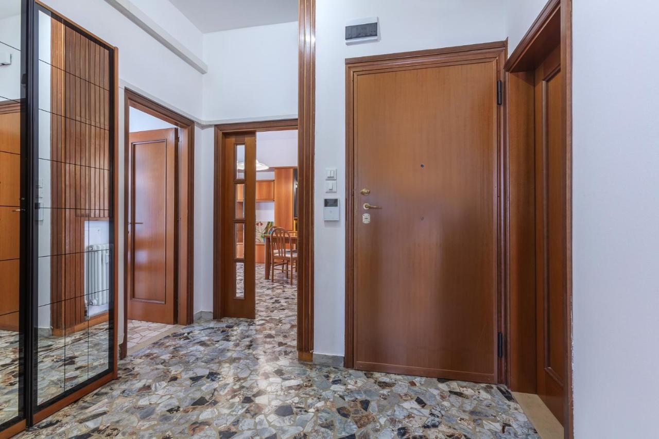 a 500 mt dalla Certosa Apartment Bologna Esterno foto